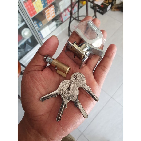 Kunci laci vespa dan kunci tenggok vespa