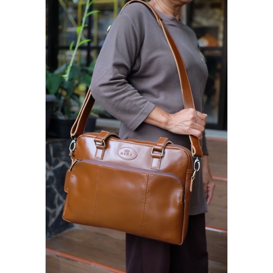 Tas Laptop Aira Bag Jogja Kulit Sapi Asli 14 Inchi Bahan Pull Up Leather Terbaru Kain Lurik Tradisional Tali Panjang Adjustable Kekinian Original