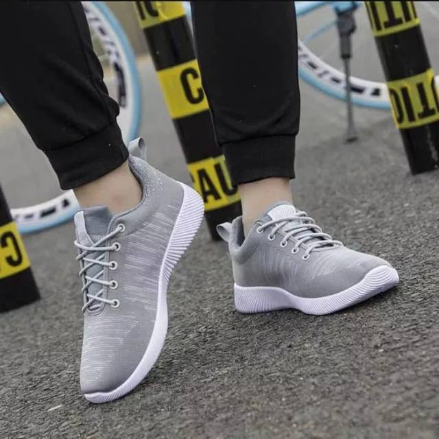 Sepatu joemen sport sneakers pria wanita/ sepatu murah original