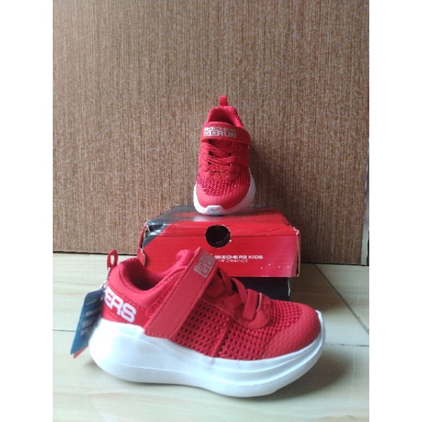 Sepatu Anak Skechers GoRun Fast-Tharo