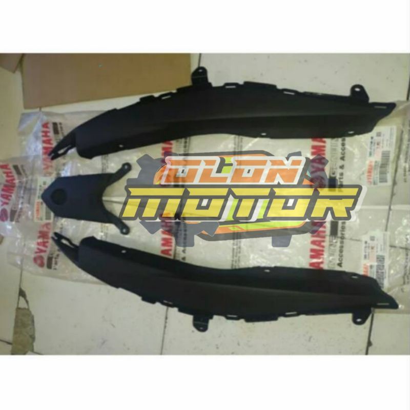 SAMBUNGAN BODY BELAKANG R25 MT 25 SET ORIGINAL YGP