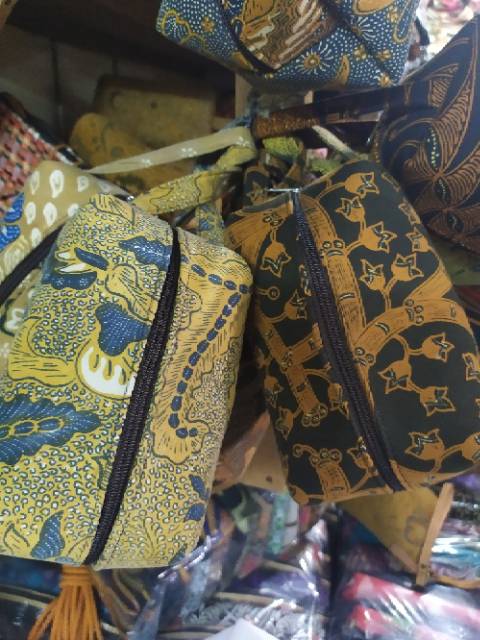 Dompet Kosmetik Batik Kembung