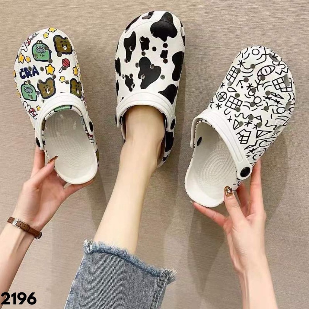 SANDAL BAIM SLIP ON RUMAHAN WANITA INDOOR OUTDOOR IMPORT ANEKA MOTIF LUBANG LUBANG NYAMAN KARET RUBBER ELASTIS ANTI SLIP 2196