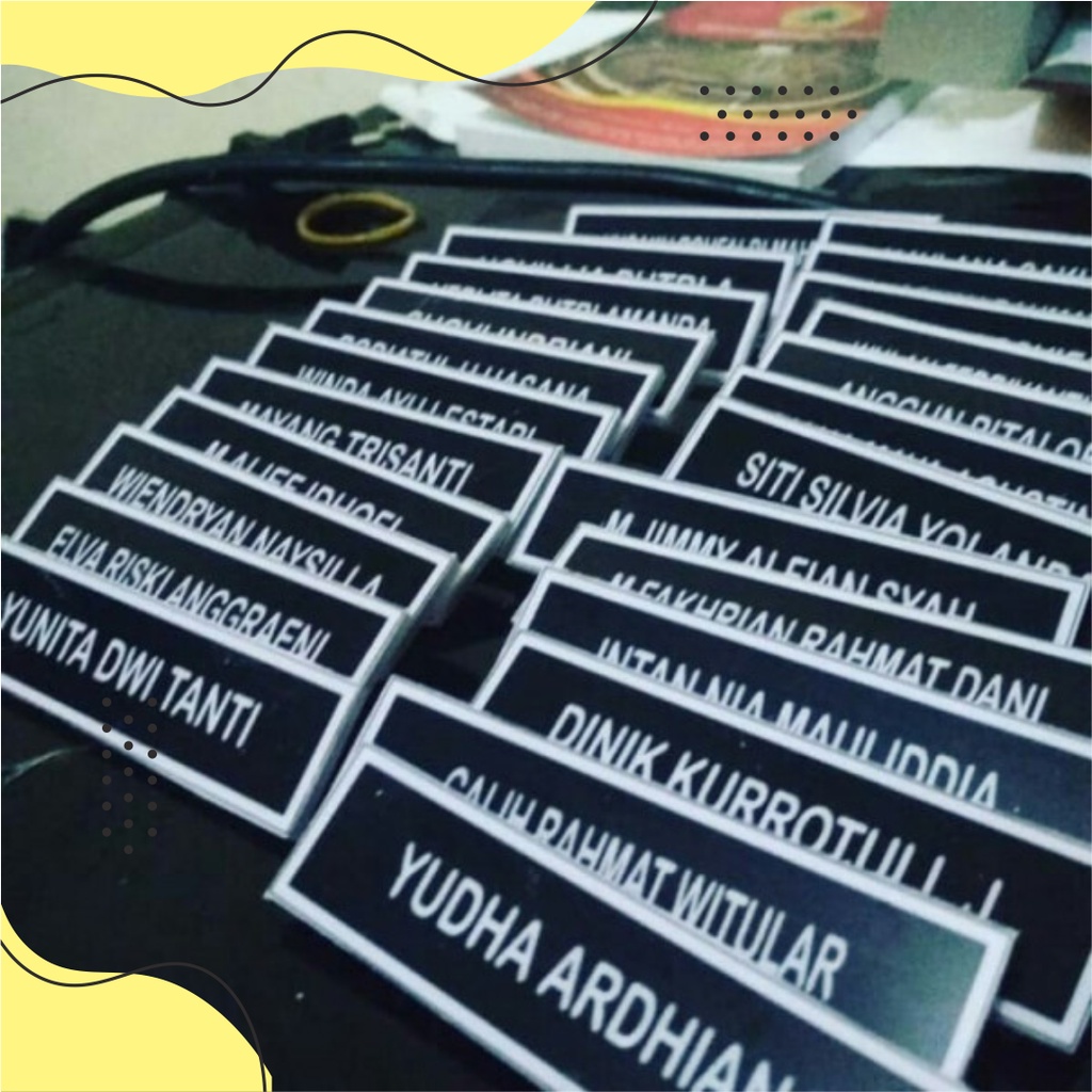 

Nametag Akrilik | Papan Nama Dada