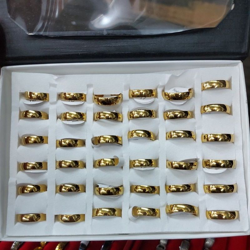 CINCIN STAINLESS STEEL/TITANIUM  OVAL 6MM perbox isi 36pcs