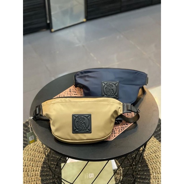 WAITSBAG BONIA TAS PINGGANG BARANG BARU HARGA TERMUARAH  KUALITAS 100% ASLI