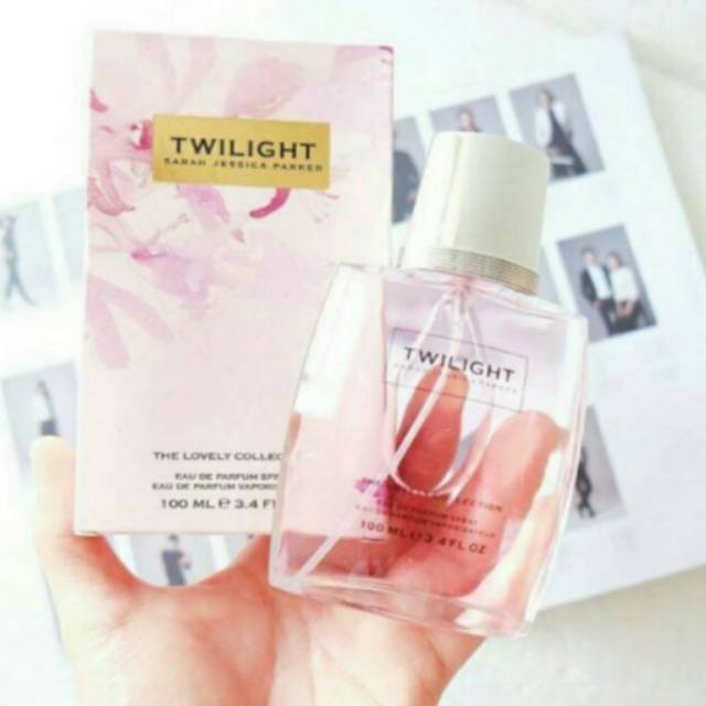 Twilight by Jessica Parkeri