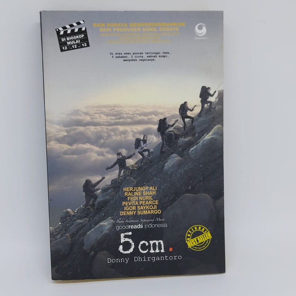 Novel  5 cm (preloved)