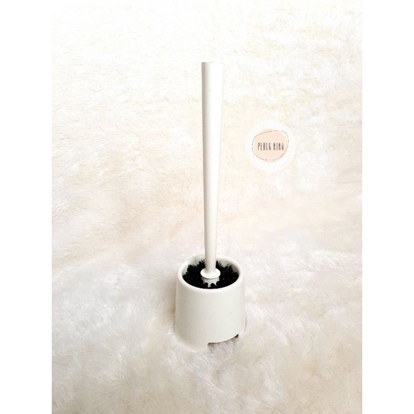 White Toilet Brush / Sikat Toilet Putih
