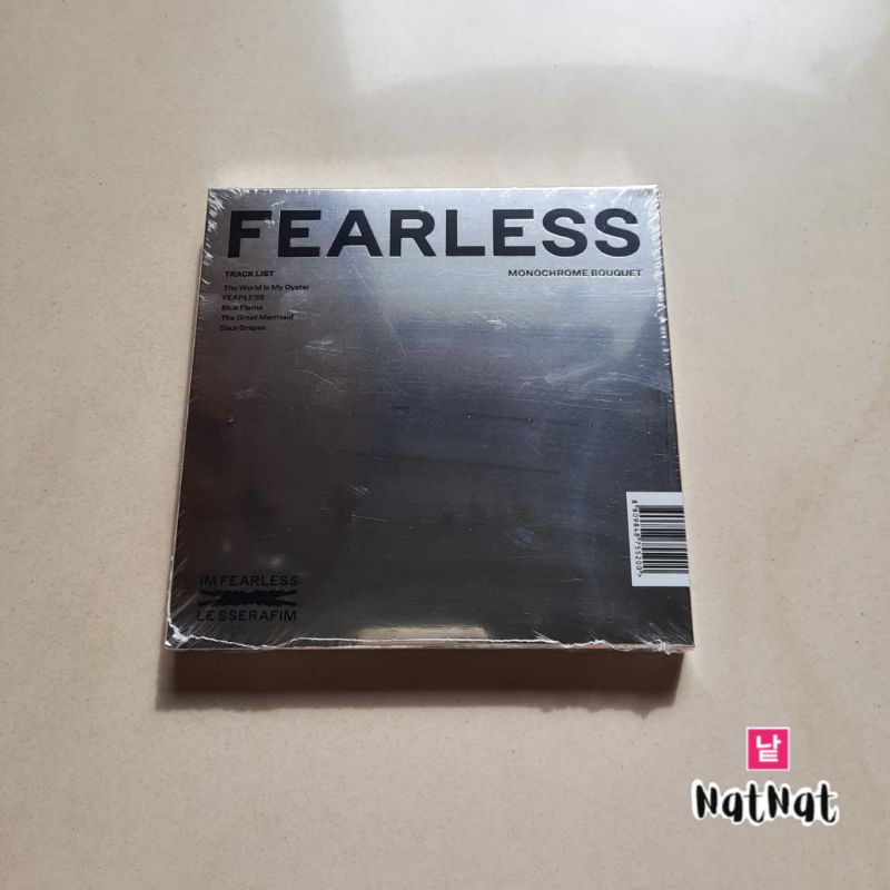 [ Ready Stock ] LE SSERAFIM - 1st Mini Album Fearlesss ( Monochrome Bouquet Ver )