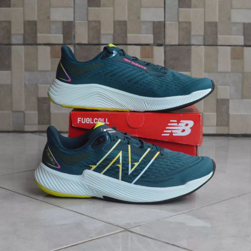 running new balance mens shoes