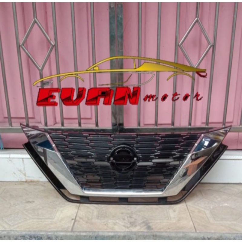 Grill nissan grand Livina tahun 2019