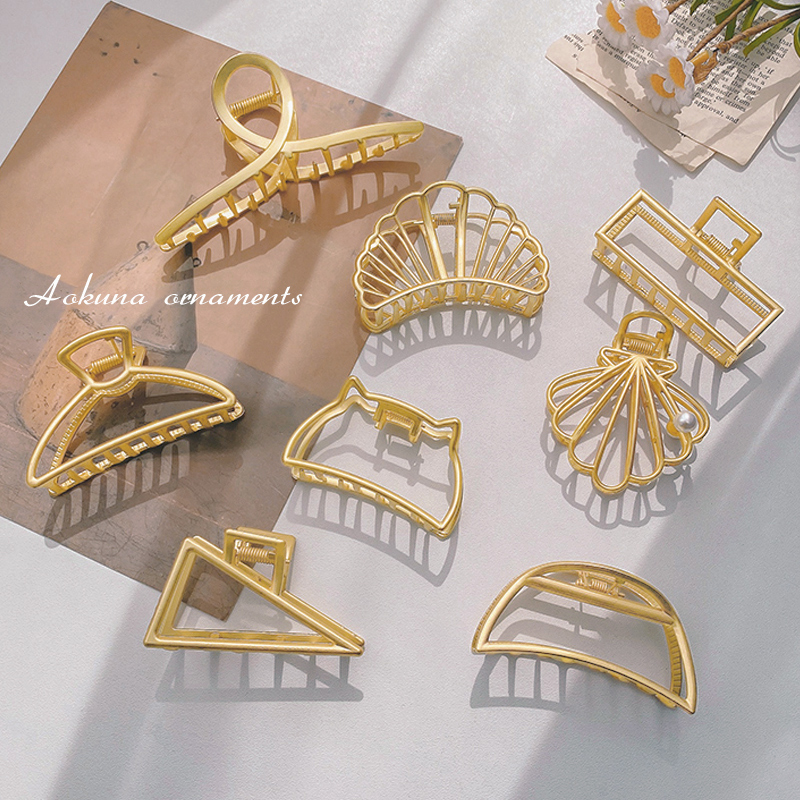 YEEZII Jepit Rambut Model Butterfly Plate Hollow Bahan Metal Gaya Korea