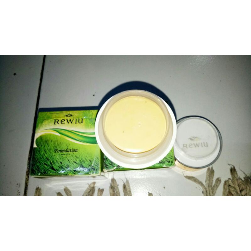 Foundation Rewiu 14gr