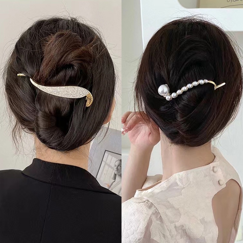 Jepit Rambut Bentuk Hiu Bahan Metal Aksen Mutiara Dan Berlian