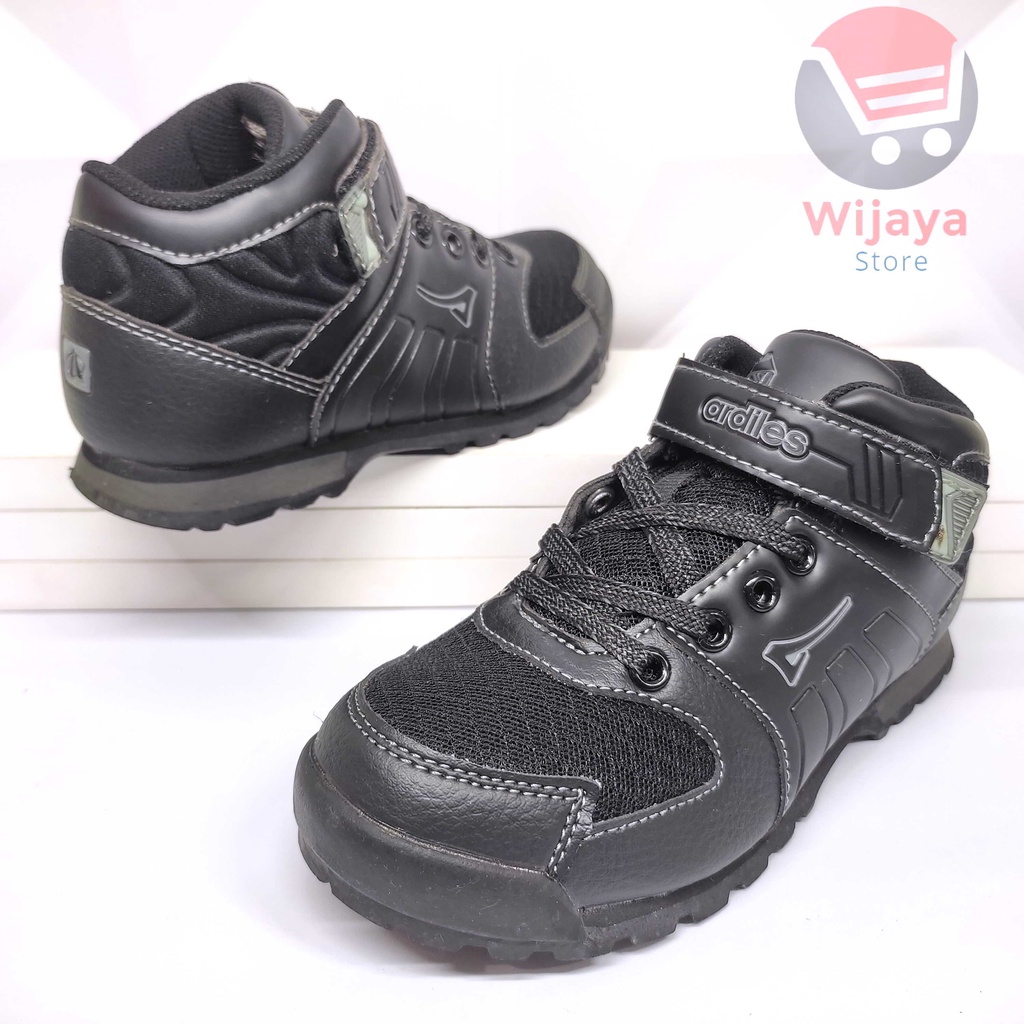 Sepatu Sekolah Ardiles 31-36 Model Boot Anak Hitam Polos dengan Kombinasi Perekat dan Tali yang Trendi RAMPAGE GRAINED BIS ACW BOMSILK