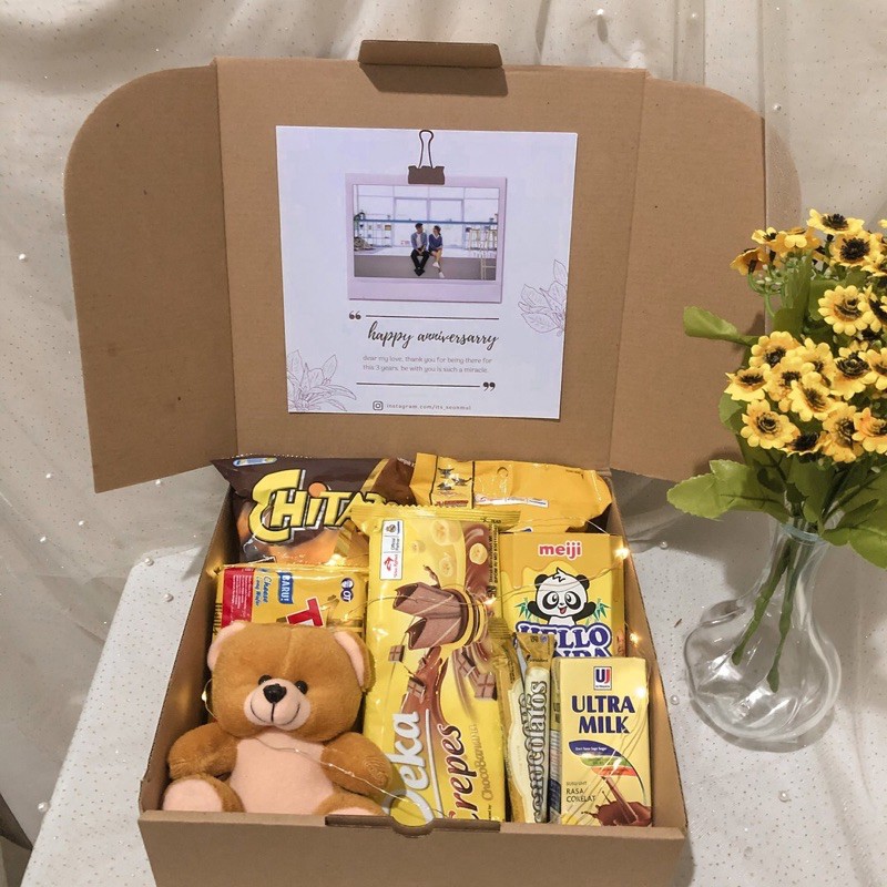 

YELLOW SNACK GIFT BOX | SNACK BOX KUNING