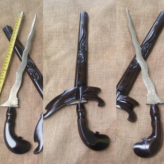 Kualitas Terbaik] Keris Kuningan Besar Kaligrafi