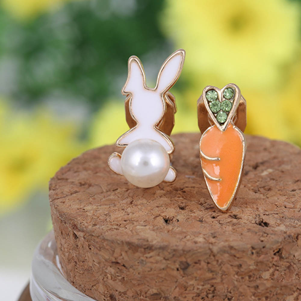 Anting Klip Enamel Bentuk Kartun Kelinci Wortel Untuk Wanita