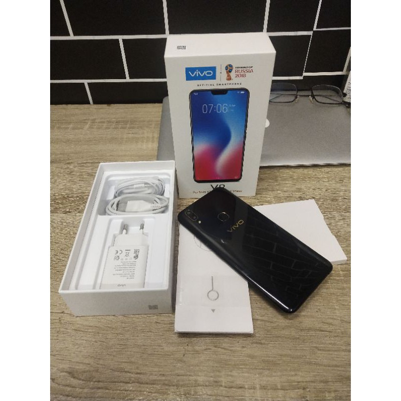 Vivo v9 ram 4/64gb b   lack bekas murah | Shopee Indonesia