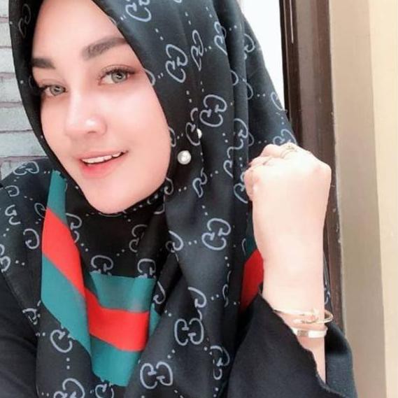 *(Murah)* TERLARIS DEENAY KW GUCCI HITAM VOAL PREMIUM KERUDUNG SEGI EMPAT JILBAB INSTAN HIJAB TERBAR