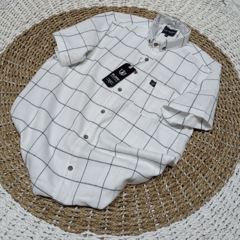 KEMEJA FLANEL EIGHTY-EIGHT LENGAN PANJANG KEMEJA FLANEL KOTAK KOTAK PUTIH GARIS HITAM FLANEL KOTAK K