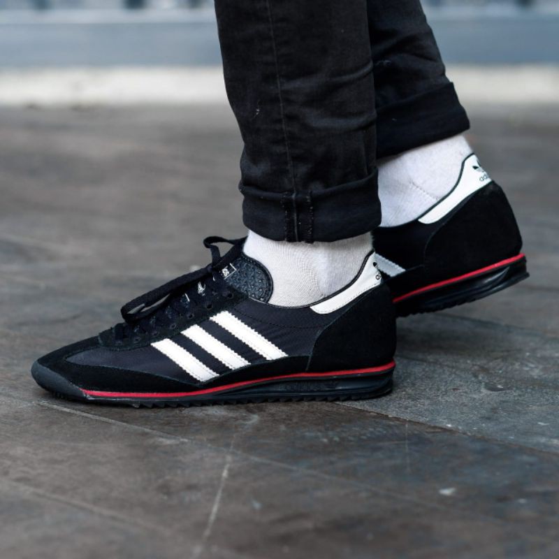 SEPATU ADIDAS SL72 BLACK WHITE RED