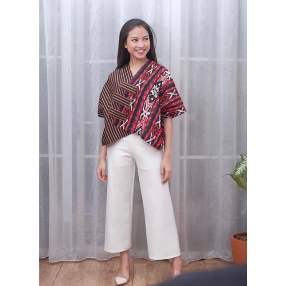 CROP TOP ETNIK BATIK SHANUM MODEL OVER SIZE ATASAN TENUN BLOUSE BATIK AYAMIA