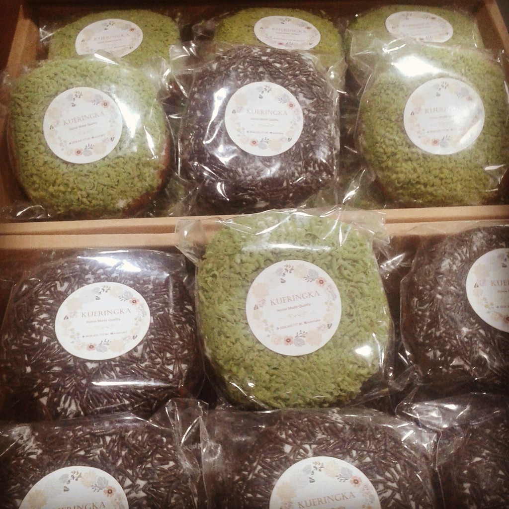 

DONAT KENTANG (MATCHA,COKELAT,CHEESE)