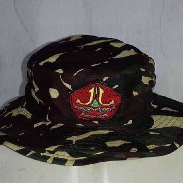 Topi rimba banser