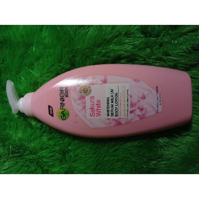 Jual Garnier Sakura White Body Lotion Whitening Serum White UV 400ml