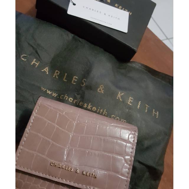 Preloved dompet charles keith croco