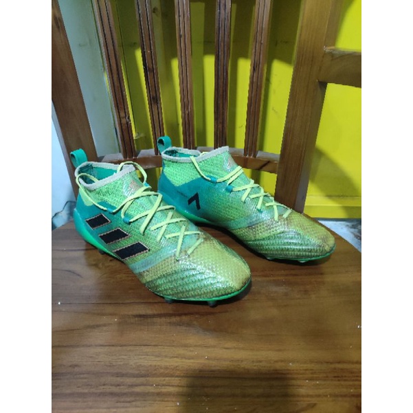 sepatu bola adidas ace 17.1 primegnit FG No 41 1/3 (26 cm)