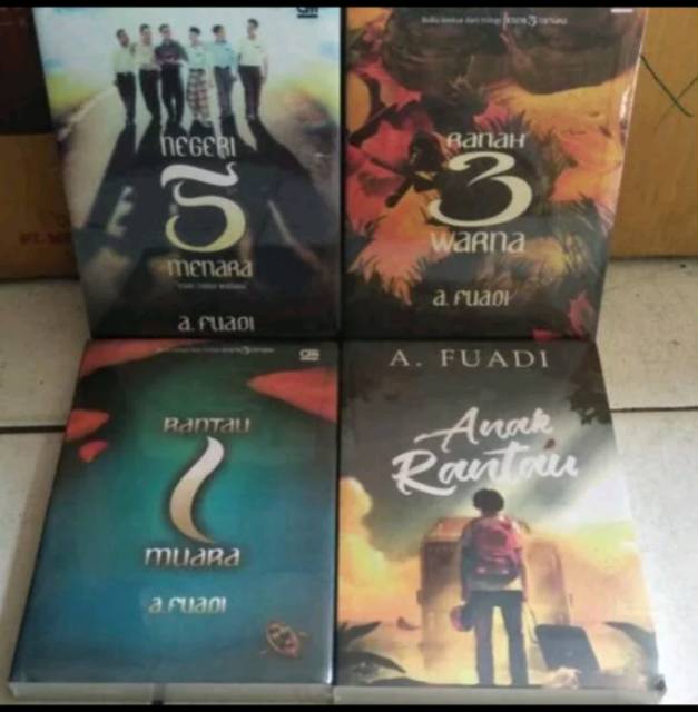 1 PAKET 4 NOVEL BEST SELLER  A.FUADI-1