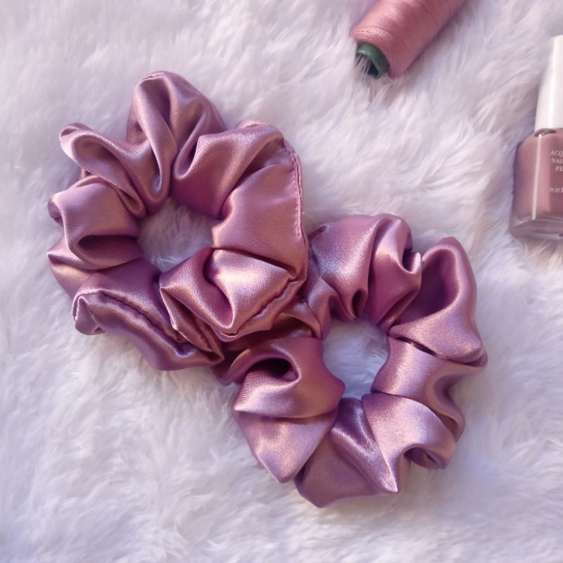 

Lilac Scrunchies Satin