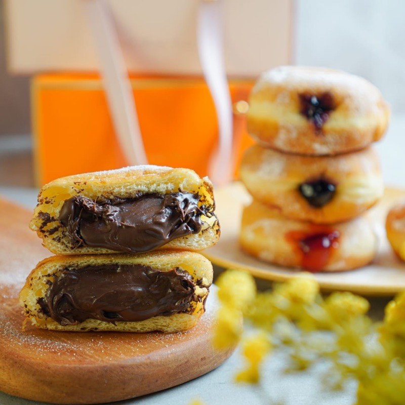 Donut Bomboloni / nutella / coklat / strawberry / blueberry