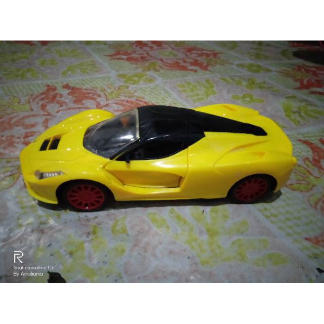 Mobil remot besar bonus baterai