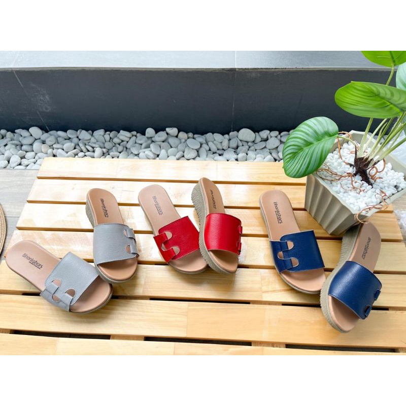 Sandal papirut garut merk bhonkshors/natha anjani sandal kulit garut sandal kulit datar wanita sanda