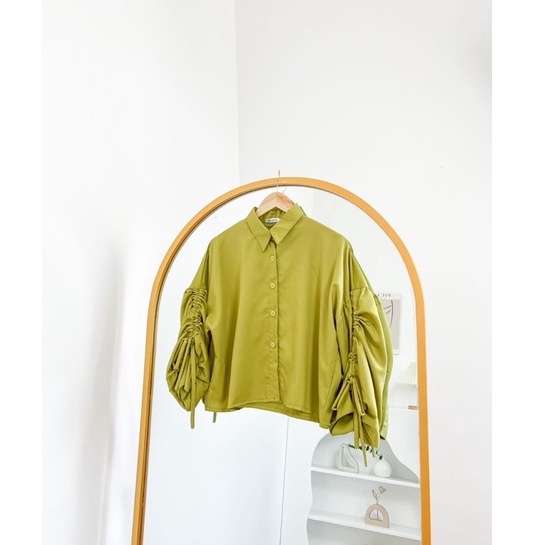 BEFAST - ZRD OOTD Blouse SELLA / Monic Top Blouse Serut / Blouse Model Serut / Atasan Lengan Panjang / Blouse Crop Casual / Pakaian Wanita Kerja / OOTD Remaja Kekinian Ala Korean Style / Blouse Wanita Modis