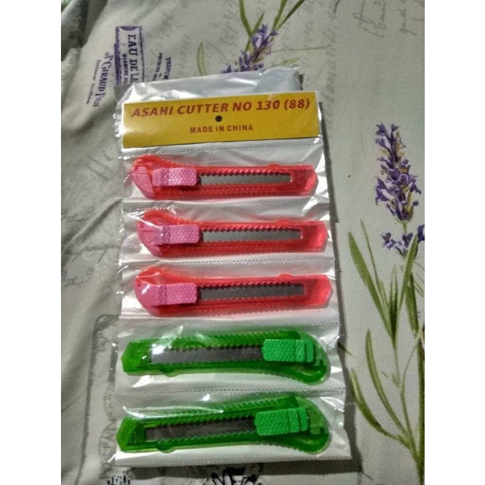 

Hari Ini Cutter Warna Merk Asahi (12 Pcs) Murah