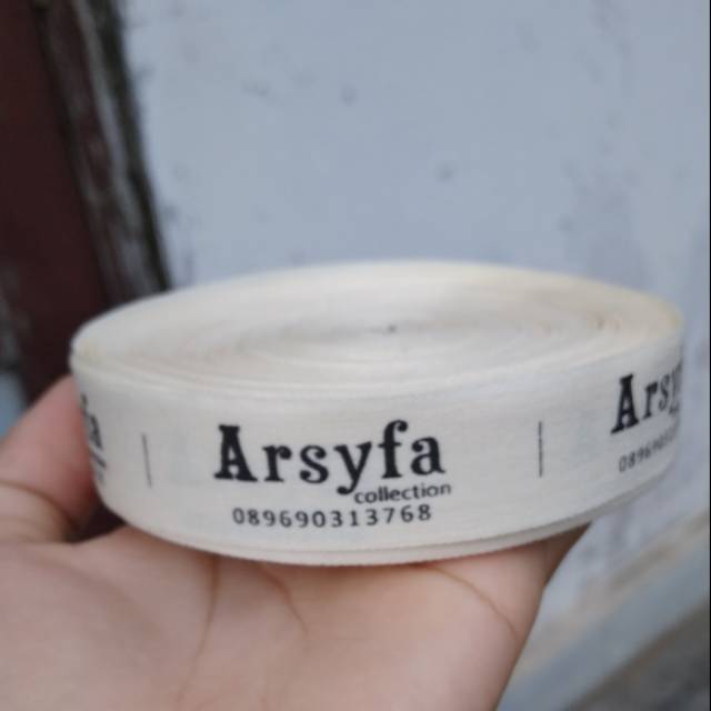 

Label baju / label hijab / label souvenir / label mukena / label katun / label sablon