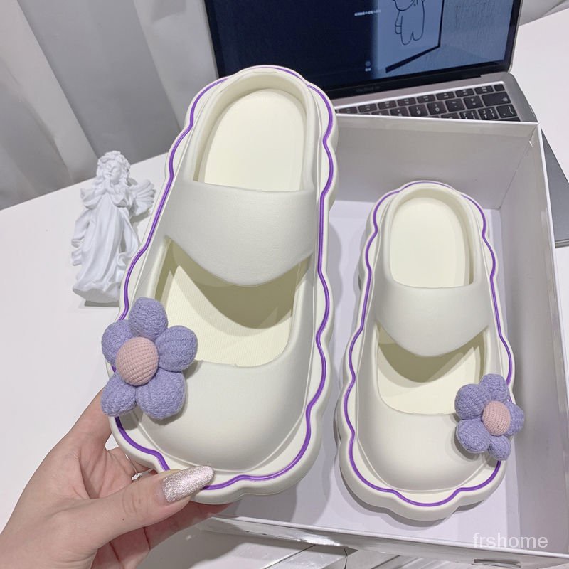 Sandal bunga kecil perempuan putri gadis mahasiswa non-slip tebal bawah pakaian luar lucu