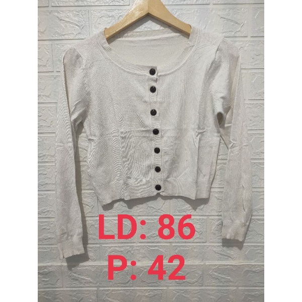 Thrift Cardigan Rajut dan Atasan Wanita (Preloved) (008)-15