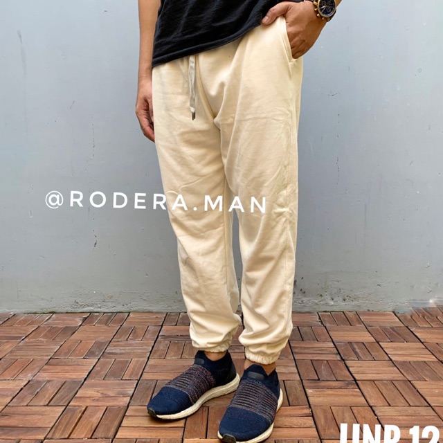 UNIQLO JOGGER SWEATPANTS ORIGINAL UNP12
