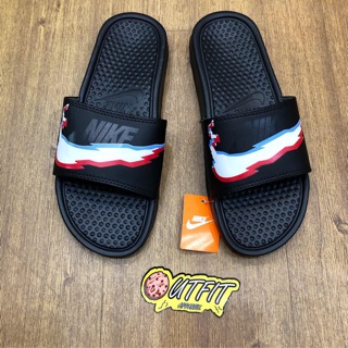  Sandal  Nike  Benassi  Swoosh 100 Original  Made In Indonesia 