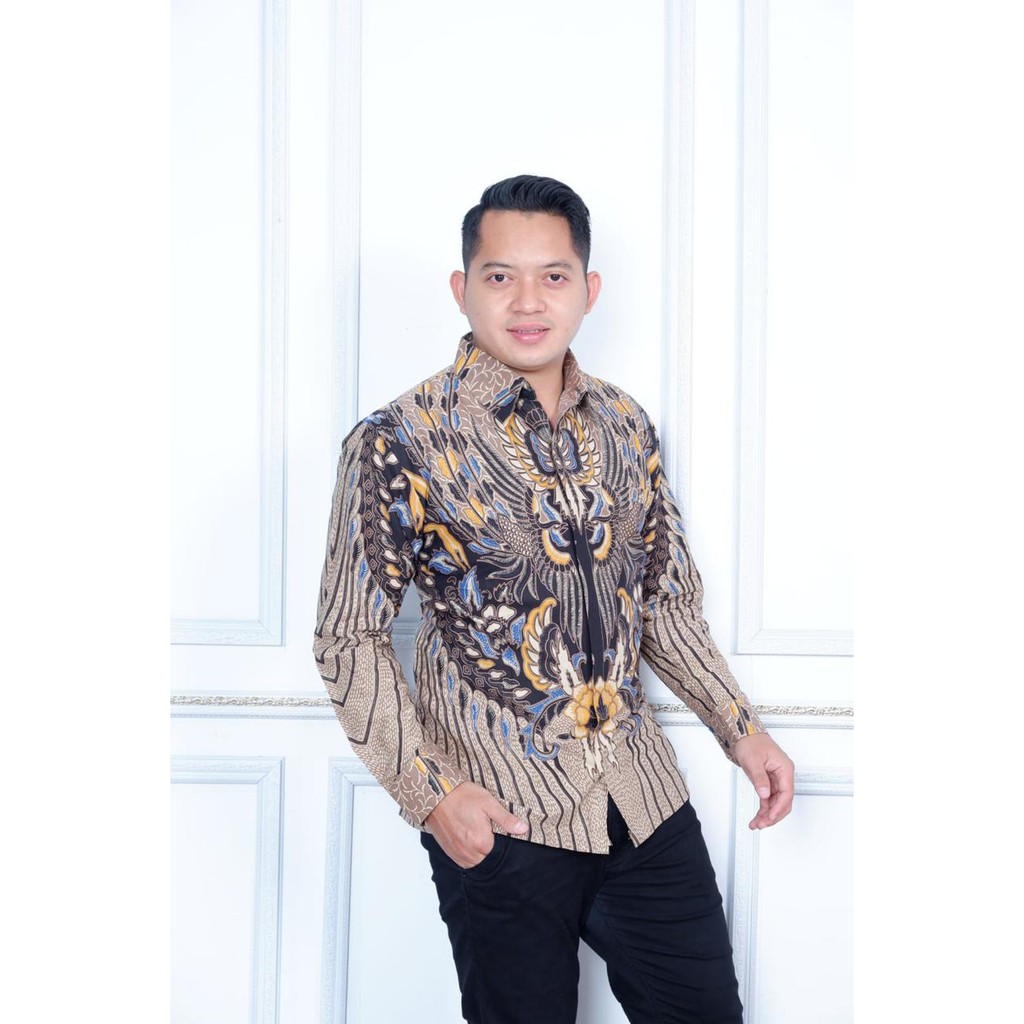 JAYANEGARA BATIKSOLOAMANAH KEMEJA BATIK PRIA SOLO LENGAN PANJANG PENDEK LAPIS FURING ATASAN PREMIUM MODERN KATUN HALUS KEMBANG LOMBOK SETYO KAMULYAN ASWOMULYO KUNING KEMBANG LOMBOK KANGEN KAMULYAN MARTOWIRO PROBOSETO KUNING BABON ANGKREM PARI MOCCA UKAIL