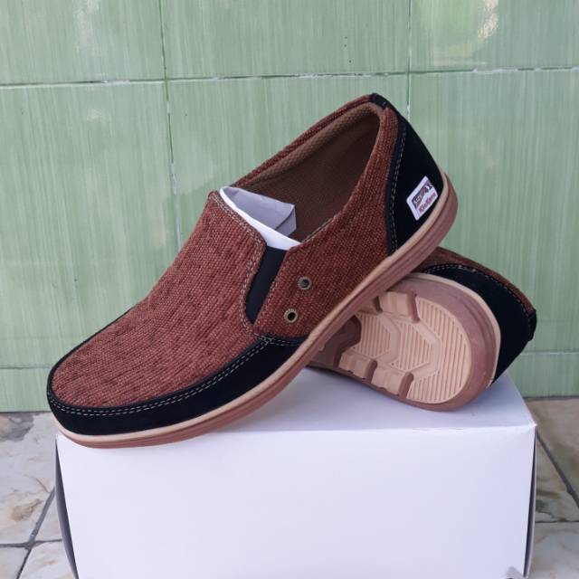 Sepatu Pria Santai Sepatu Slop Trendy Slip On