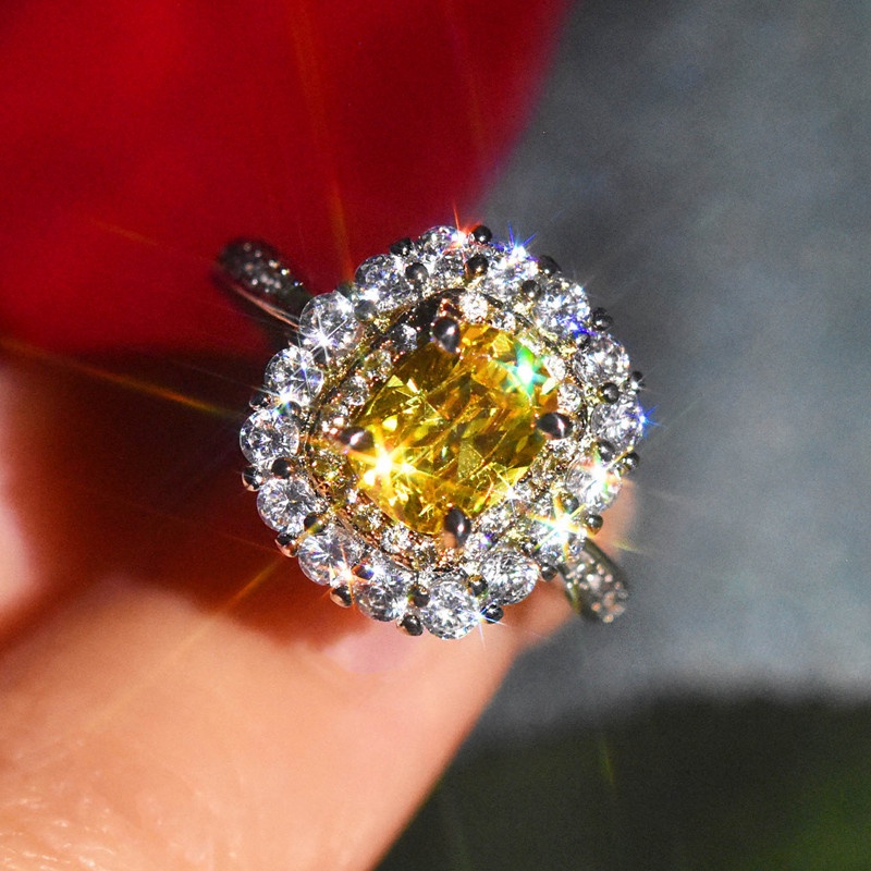 Cincin Wanita Model Terbuka Hias Kristal / Berlian Warna Kuning Gaya Mewah Untuk Pertunangan / Banquet