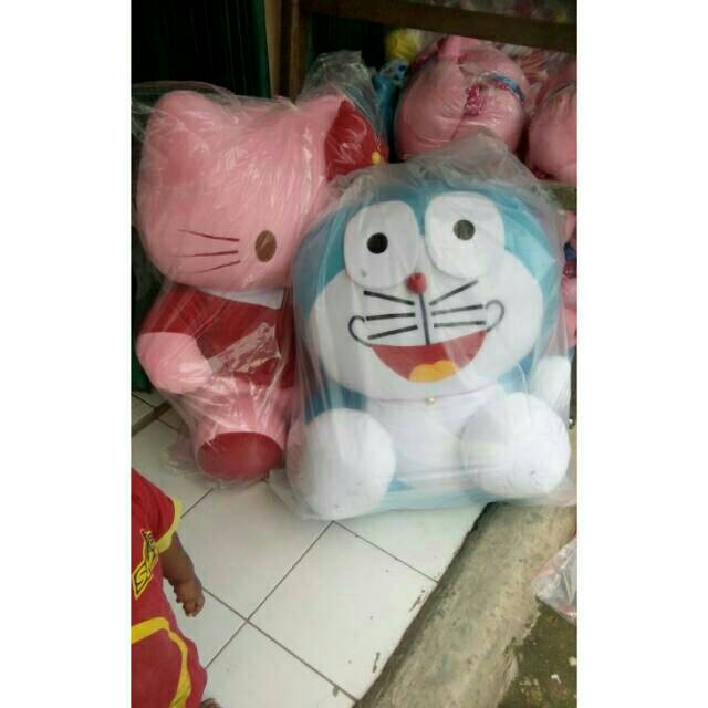 Boneka doraemon super jumbo