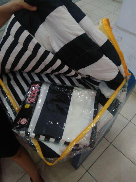 Fata Signature_bedcover Fata Signature Black Stripe 180x200/160x200